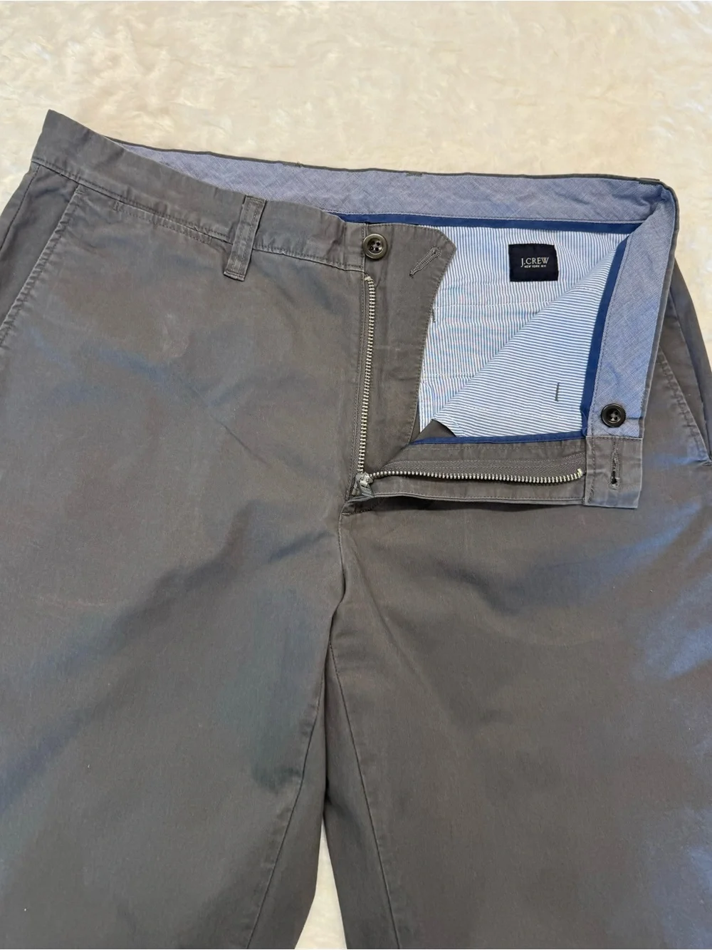 J.Crew Men’s Essex Classic Fit 100% Cotton Chinos in Size 32Wx34L